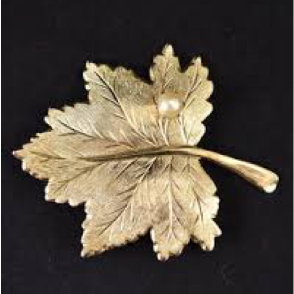 Signed Sarah Coventry “Whispering Leaf “ Pin Brooch - Picture 7 of 10